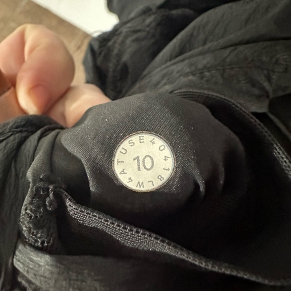 Lululemon Rain Jacket/Wind Breaker - Size 10 - Picture 3 of 3
